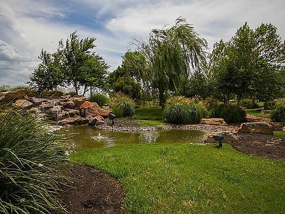 Beautifully landscaped community