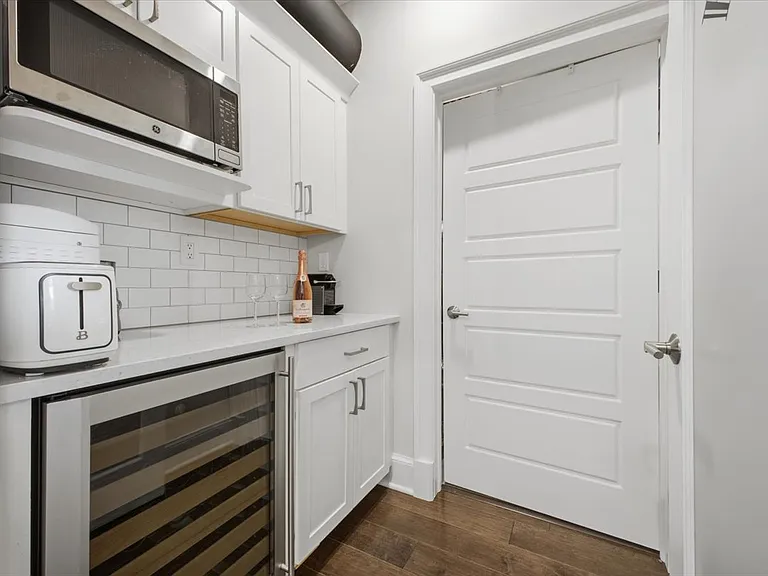 116 West Ave — Photo 13