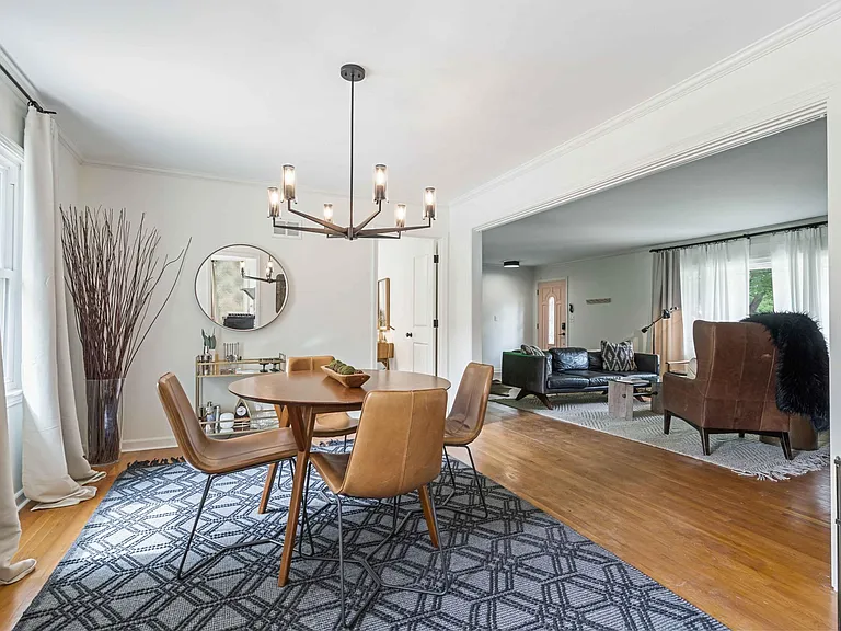 7719 Cherry St — Photo 15