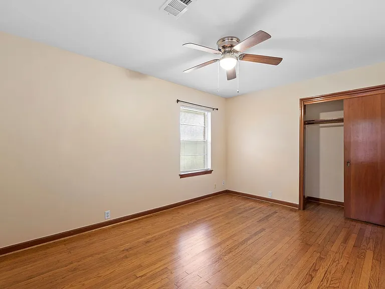 1027 Stonecrest Dr — Photo 14