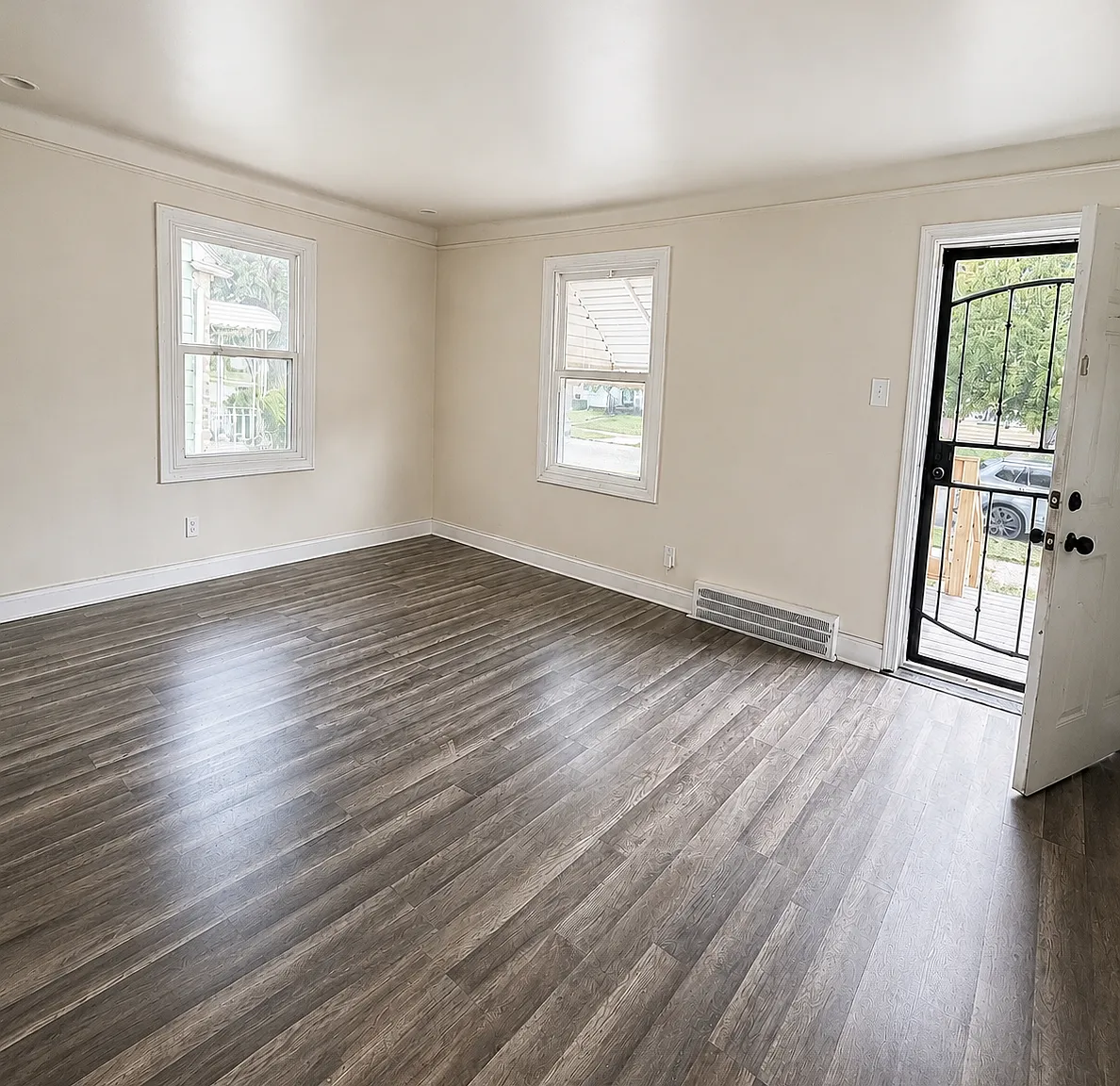 3 bed, 1008 sqft, $1,450 — Photo 3