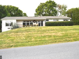 1406 Regency Cir, Harrisburg, PA 17110