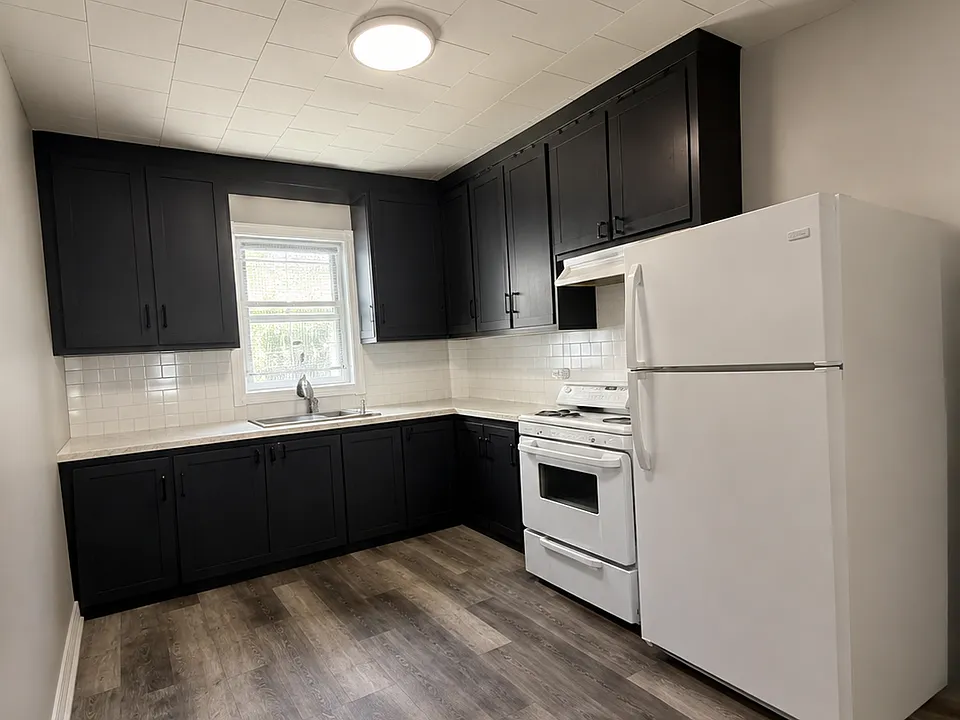 3 Edgemond St #3W