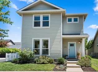 1142 N Haskell St, Central Point, OR 97502