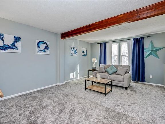 4th image of 5104 Empire Dr