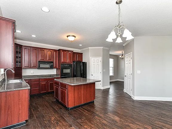 4th image of 13682 McDowell Dr