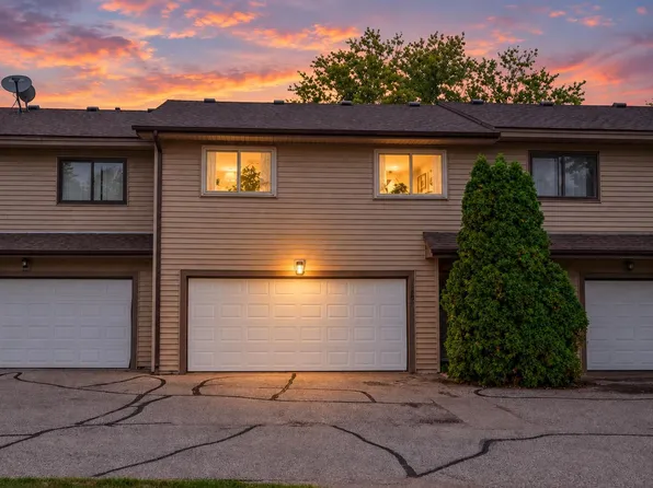 11109 Trail West Rd, Bloomington, MN 55437