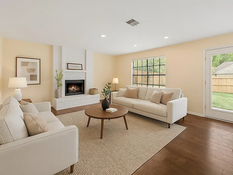 3807 Forest Village Dr — Photo 13