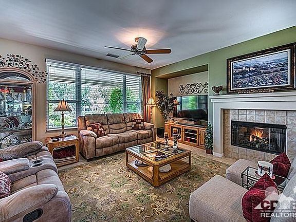 3rd image of 61590 Topaz Dr