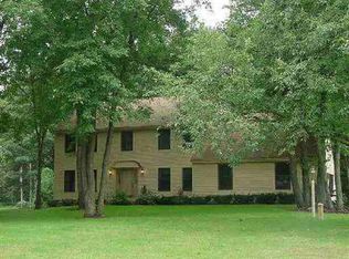 2 Talbot Ct, Rexford, NY 12148