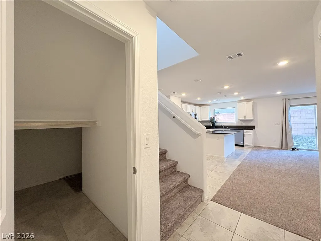 Building Photo - 5451 Barcola Ave