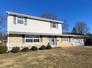 N91W6220 Lynnwood Ln, Cedarburg, WI 53012