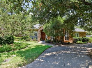 2912 Oak Ridge Dr, Hurst, TX 76054