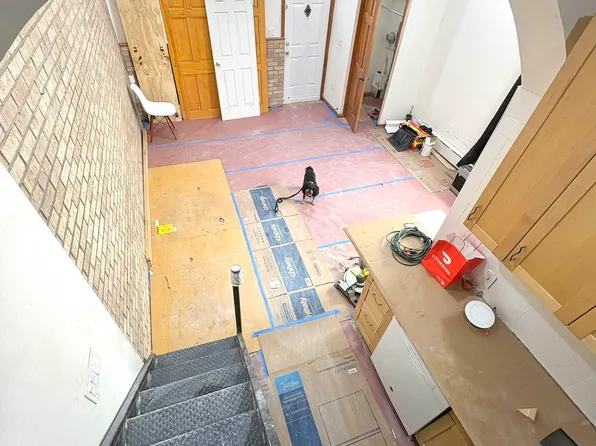 138 Frost Street image 1 of 8