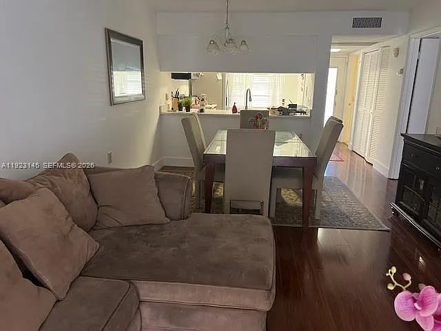 1207 Bahama Bnd #E2 — Photo 4