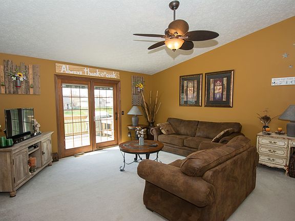 3rd image of 3420 Sussex Ln
