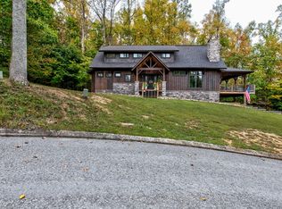 266 Foxwood Dr, Caryville, TN 37714