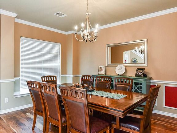 4th image of 1317 Meadowview Dr