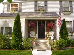 45 Midland Dr, Dallas, PA 18612