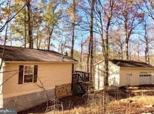 211 Bear Cub Rd, Great Cacapon, WV 25422