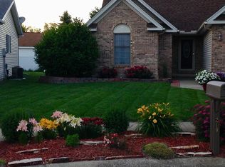 210 Essex Ave, Mattoon, IL 61938