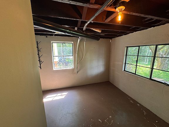 3rd image of 344 Hazel Mill Rd