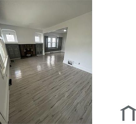 1st image of 12809 Farringdon Ave