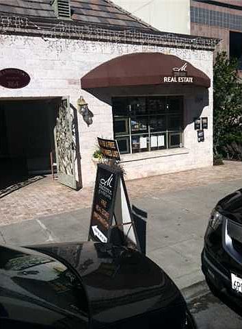 2nd image of 864 Prospect St #B