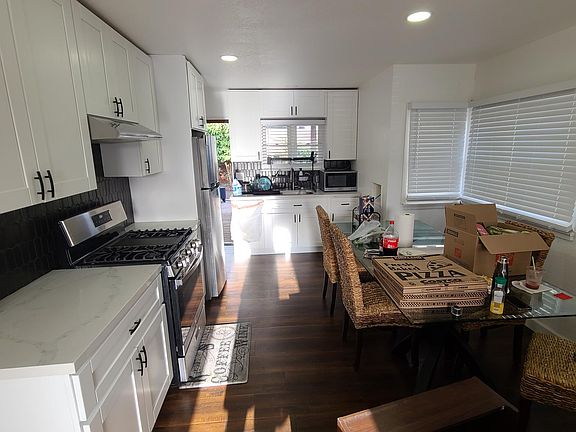 3rd image of 707 F Ave