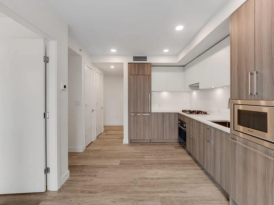 9675 King George Blvd #12XX