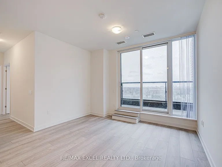 5858 Yonge St #1011 — Photo 17
