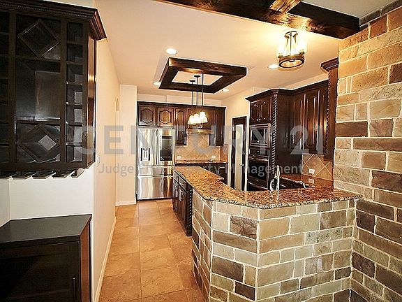 5th image of 110 White Oak Ln