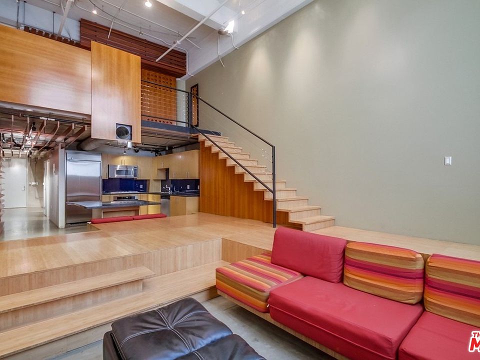1st image of 1130 S Flower St APT 108