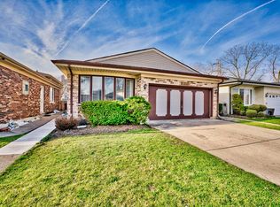 4619 Birchwood Ave, Skokie, IL 60076