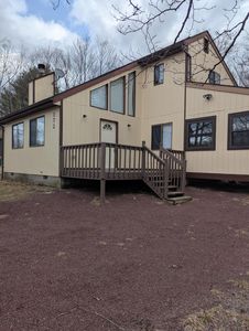 6447 Marvin Gdns, Tobyhanna, PA, 18466