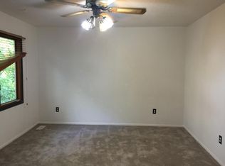 1327 E 17th St, Des Moines, IA 50316