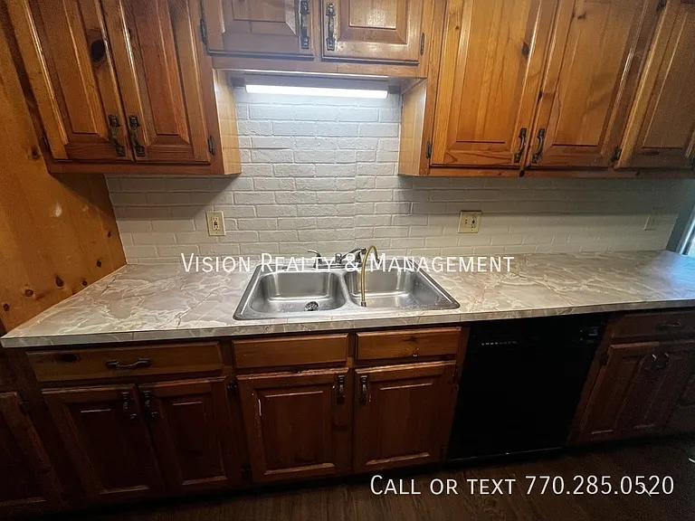 150 Castlegate Cir — Photo 15