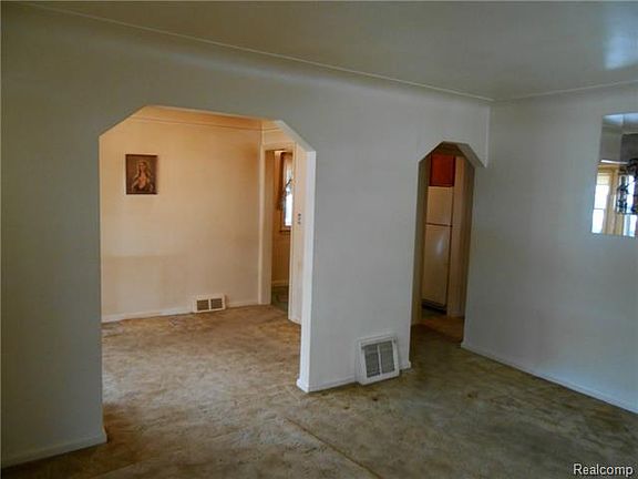 3rd image of 11391 Columbia Ave