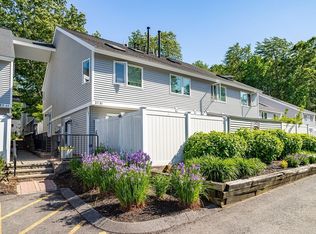 37 Meadow Pond Dr APT J, Leominster, MA 01453