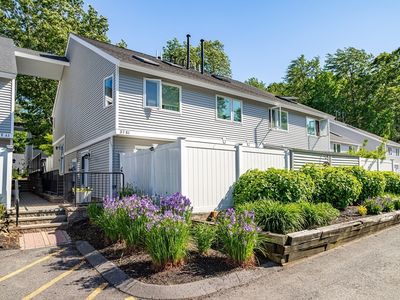 37 Meadow Pond Dr APT J, Leominster, MA, 01453