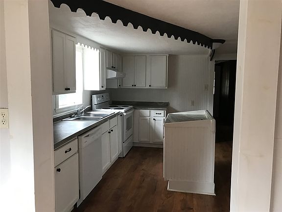 5th image of 410 S Holly St