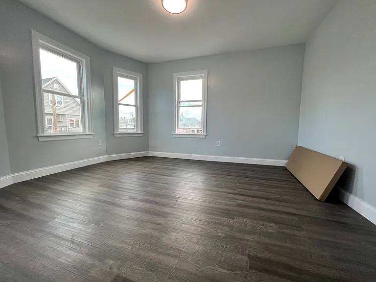 63 Gale St #2 — Photo 6