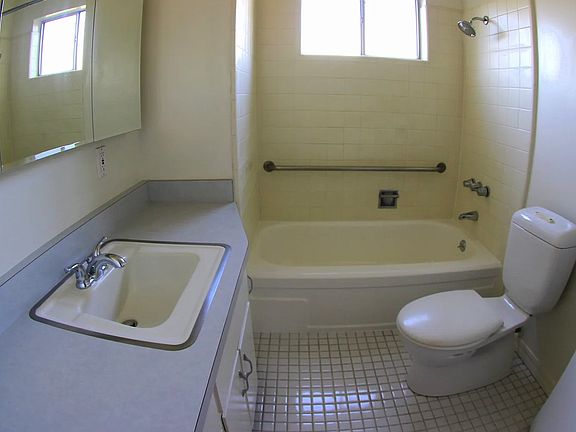 4th image of 3628 Highland Ave