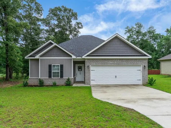 772 Geiger Rd, Headland, AL 36345
