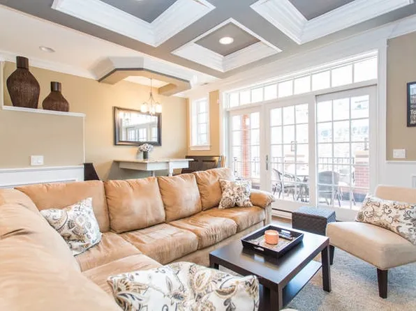 1022 W Diversey Pkwy #2, Chicago, IL 60613