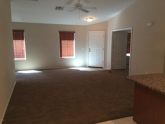 4th image of 40071 W Thornberry Ln