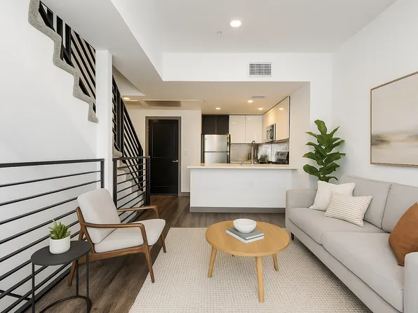 7037 La Tijera Blvd #15, Los Angeles, CA 90045