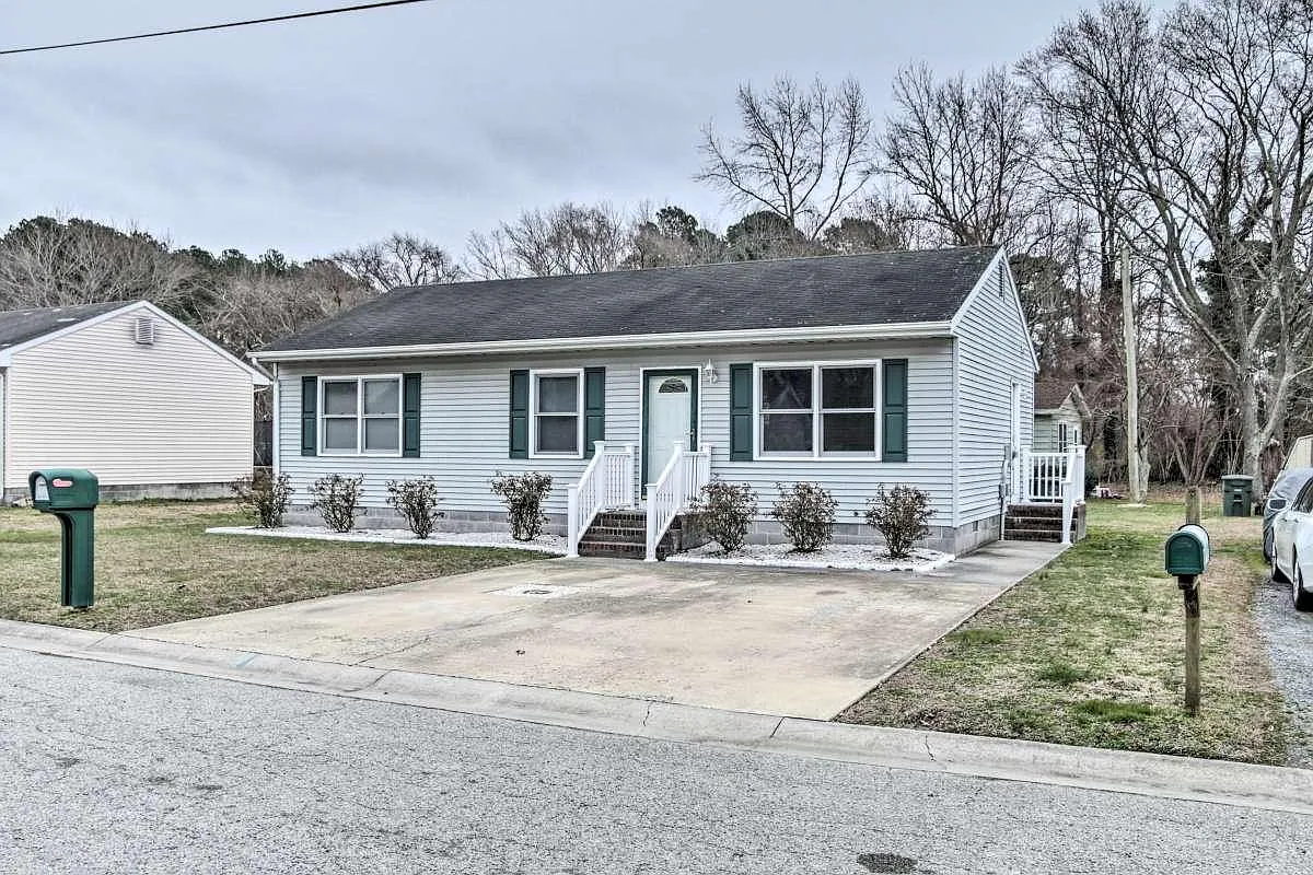 3 bed, 1008 sqft, $1,700 — Photo 3