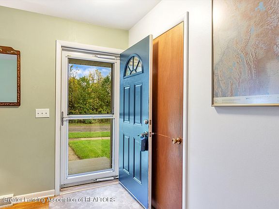 4th image of 2021 Hopkins Ave
