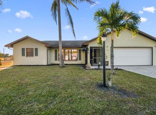 1582 SE Ladner St, Port Saint Lucie, FL 34983